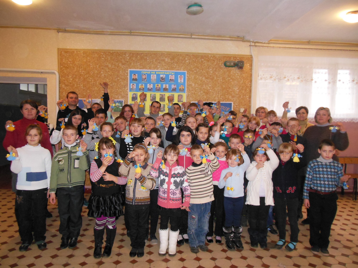 24 листопада заступник з ВР Полянська М.О. проводила майстер клас з учнями та педагогічним колективом по виготовленню Ангелів.