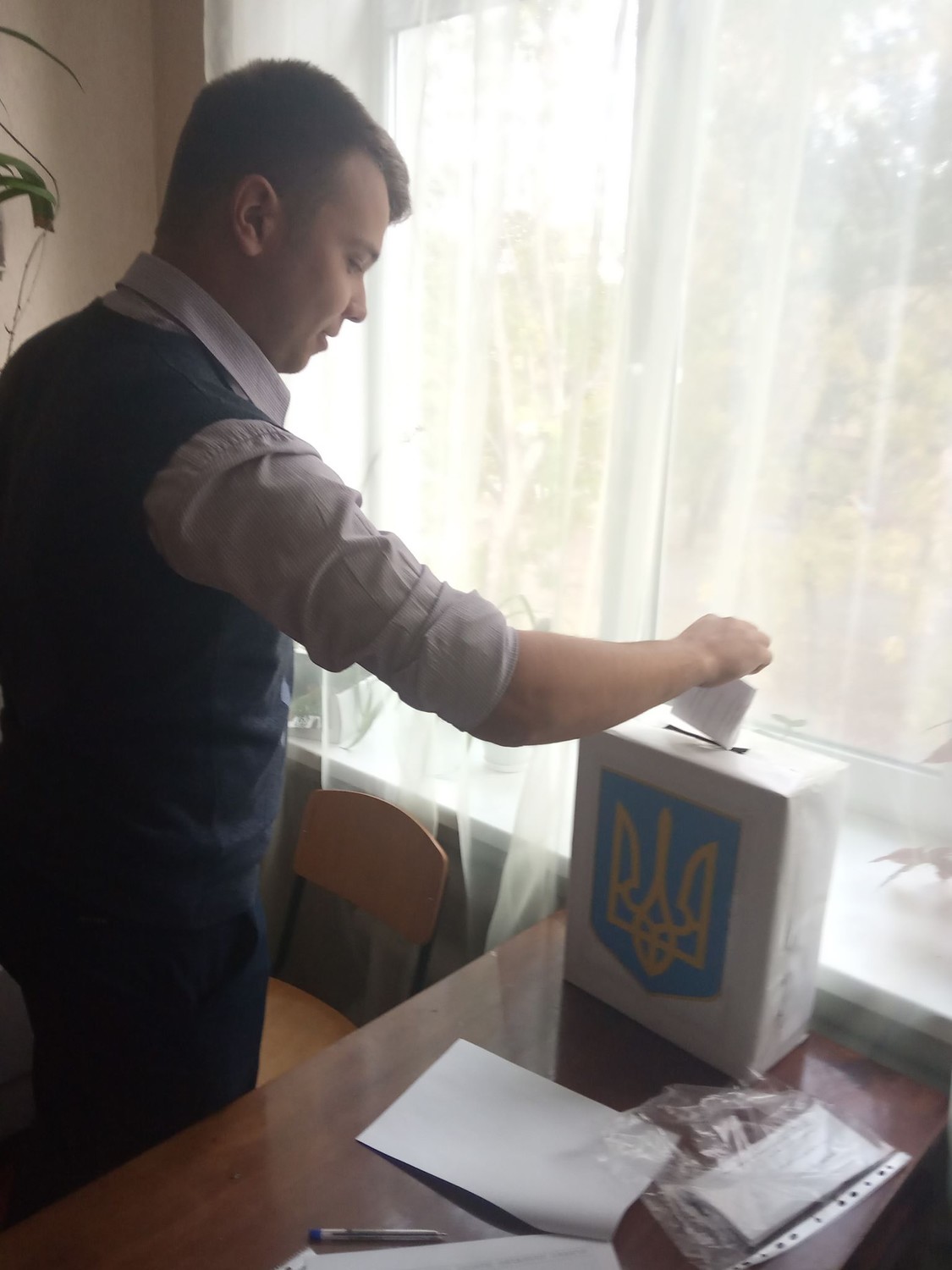 Вибори президента шкільної учнівської організації «Веселкова країна»